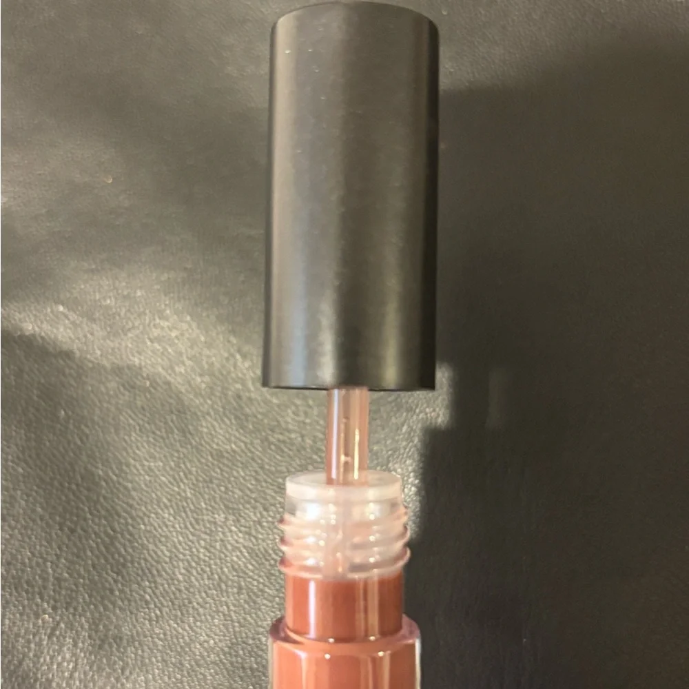 MAC Cosmetics Lipglass- Bittersweet - Picture 4 of 4